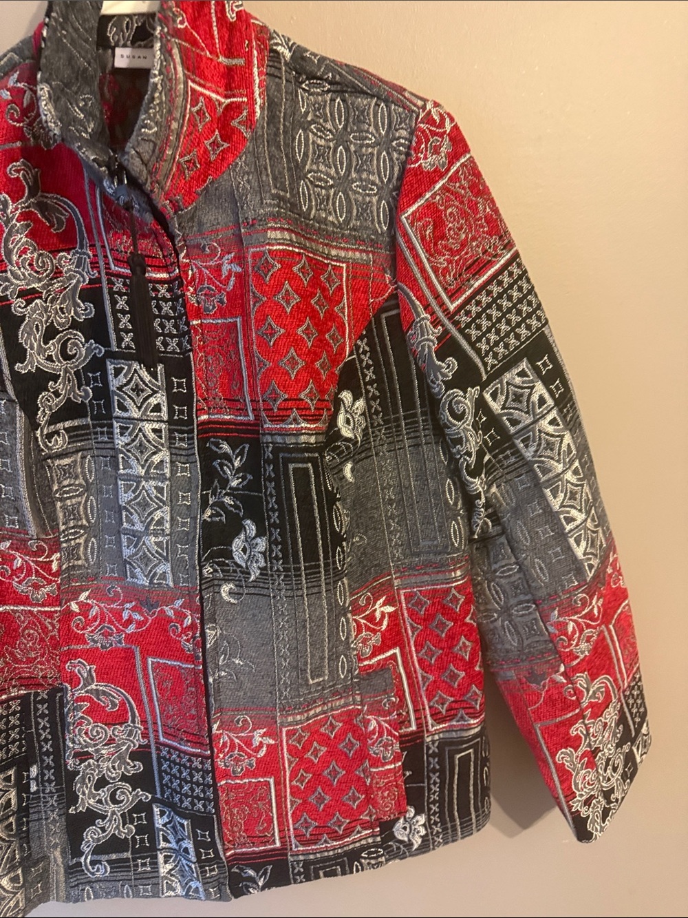 Vintage Susan Graver Tapestry Jacket. Black/Red/Gray. Size 8 - Picture 3 of 9